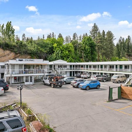 The Villager Inn Princeton Motel Exterior photo